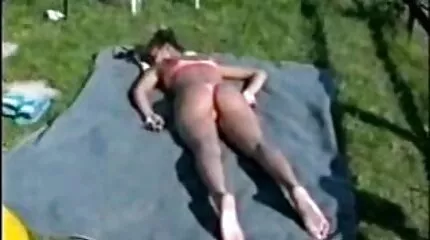 លំហូរ pussy របស់ខ្ញុំនិង melts ពី fuck ក្តៅជាមួយនឹងម៉ាស៊ីនរួមភេទមួយ