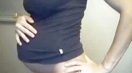 និស្សិតមិត្តពិនិត្យមើល pussy នៃសាលាថ្មីមួយ