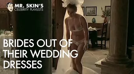 នៅក្នុងបន្ទប់ទឹក Milf fucked ដោយសិស្សសង្ហា