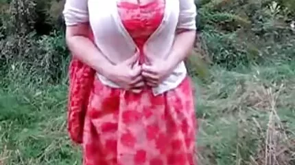 ការធ្លាក់ចុះ milf milf នៅក្នុងការញៀនពីបុរសម្នាក់ជល់ធំ