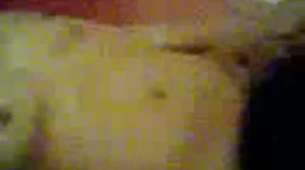 នៅគែមនៃព្រៃ,Redhead besovka ផ្តល់នូវ blowjob ល្អឥតខ្ចោះ