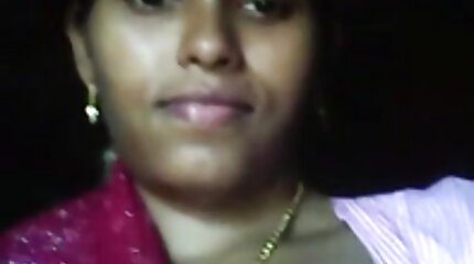 Negro មួយនិងក្មេងស្រីពណ៌ស