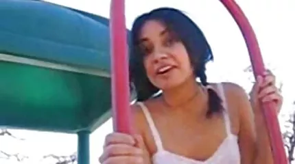 Slutty redhead នៅក្នុងទីតាំង dogg pronto