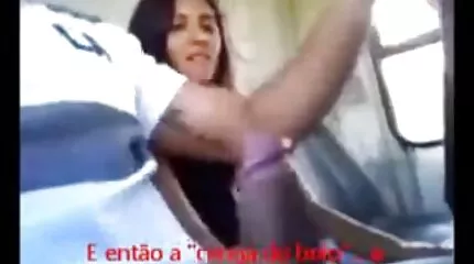 Stepmom Horny ត្រូវបានអូសដោយជល់ stepson របស់