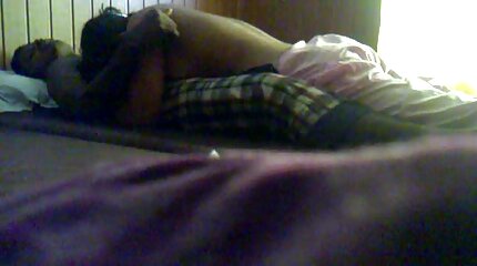 ចំហៀងនៅក្នុង pussy