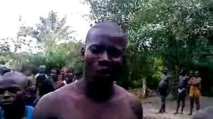 Boss នោះខ្លាំង spanks pussy របស់ស្ត្រីស្រស់ស្អាត